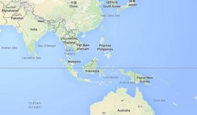 Dua indonesia samudra diantara yaitu terletak Letak Geografis