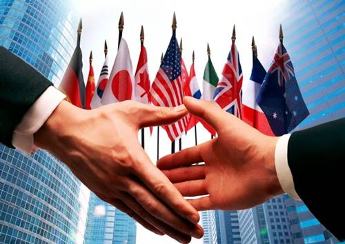 Menurut komponen-komponen hubungan internasional merupakan organisasi dan politik internasional administrasi internasional kisi
